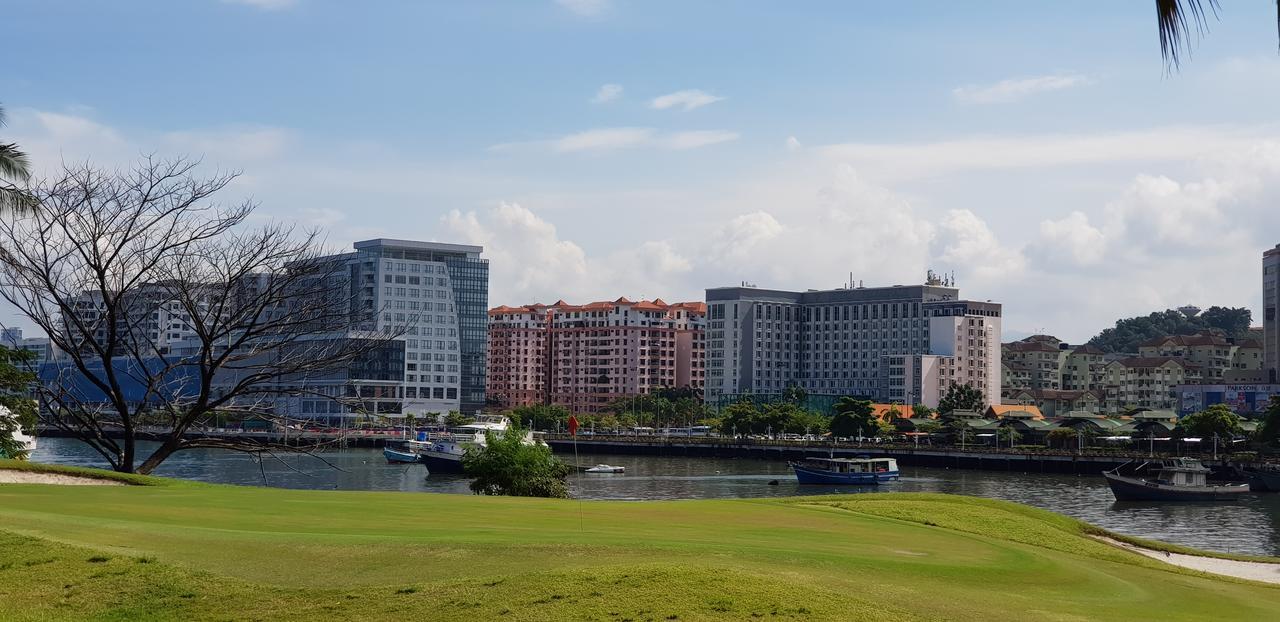 Marina Court Luxury Penthouse Aparthotel Kota Kinabalu Exterior photo