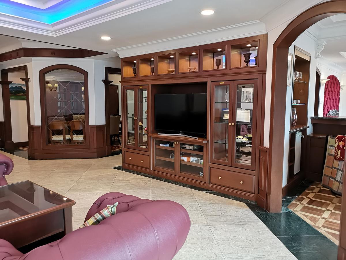 Marina Court Luxury Penthouse Aparthotel Kota Kinabalu Exterior photo