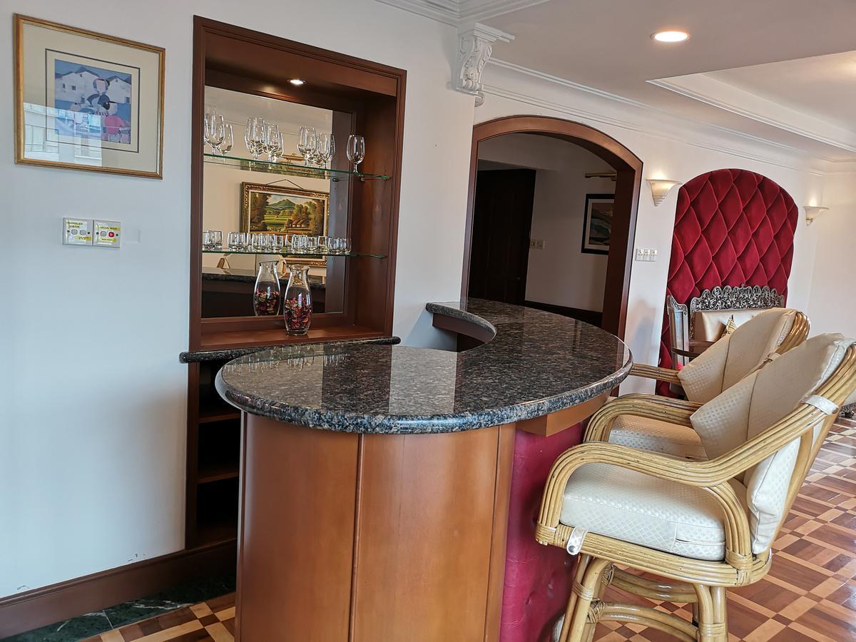 Marina Court Luxury Penthouse Aparthotel Kota Kinabalu Exterior photo
